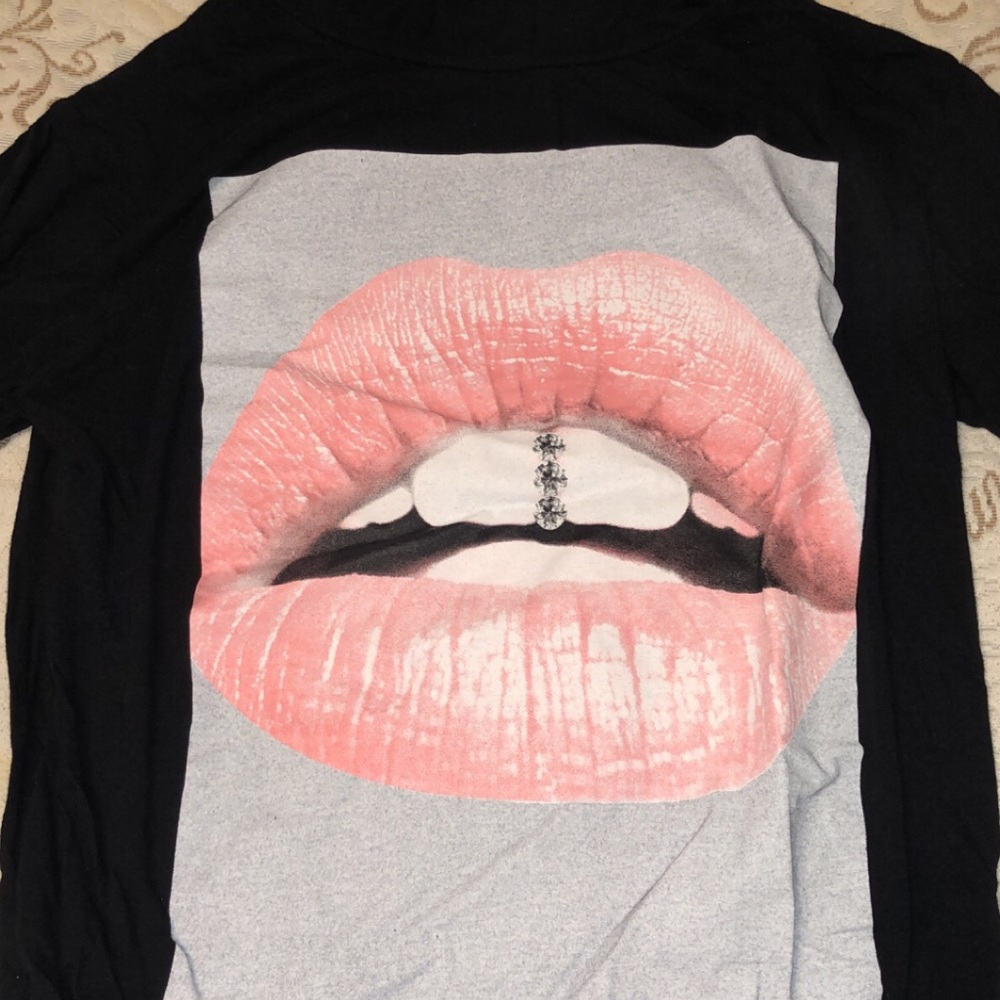 Black long sleeve fashionova shirt